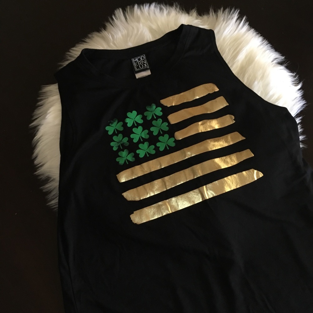 ☘️ St Patrick’s American Flag with Clovers Top